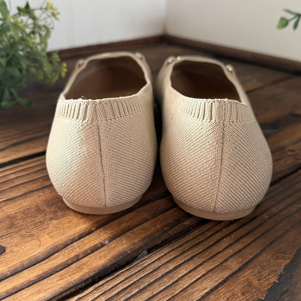 NWT Nautica Tan Women's Ballet Flats with Buckle Detail